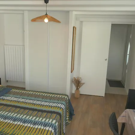 Quarto em Acomodações Particulares 2 Pers En Independant Pour Nuitee Au Calme Et Proche De La *